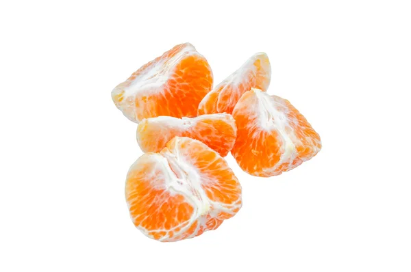 Řezy mandarinky na bílém pozadí — Stock fotografie