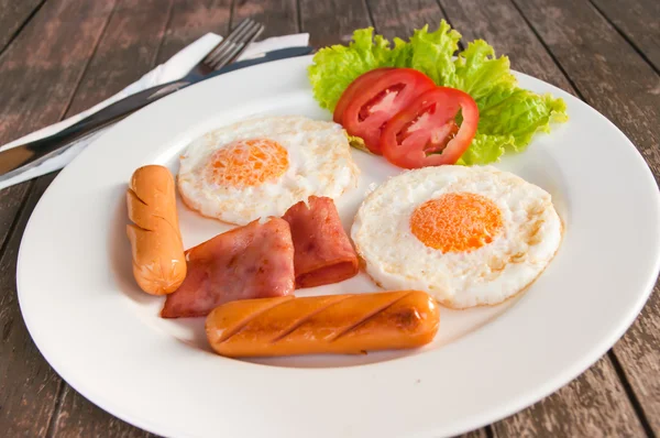 幸せな食事、おいしい、健康的な朝食 — ストック写真