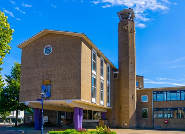 Frente Del Edificio Del Ayuntamiento Oostburg Zelanda Países Bajos Julio — Foto de Stock