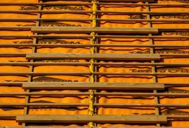 Çatı döşeme, inşaat endüstrisi geçmişi, Rucphen, Hollanda, 6 Mayıs 2022