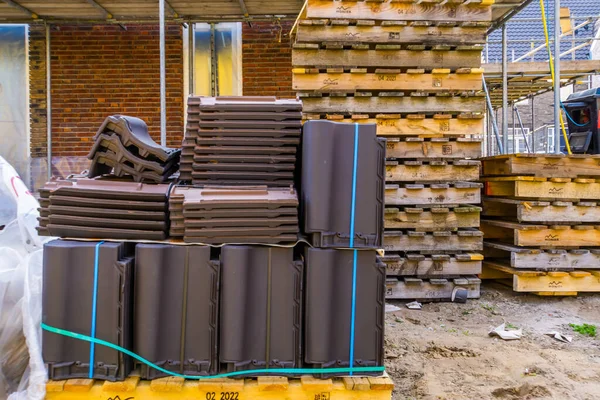 Pallet Packages Roof Tiling Construction Site Rucphen Netherlands May 2022 — Stock fotografie