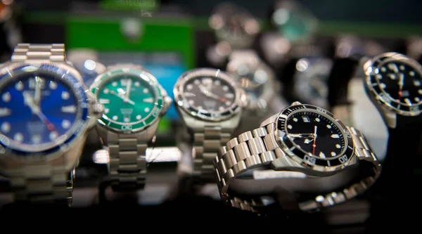 Luxe Horloges Een Winkel — Stockfoto