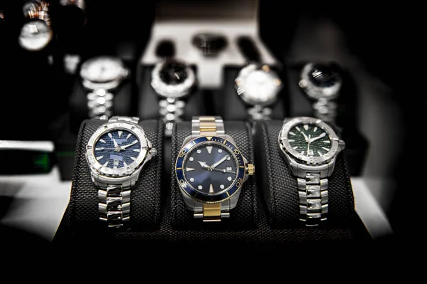 Relógios Luxo Uma Loja — Fotografia de Stock