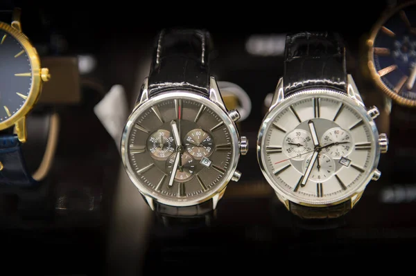Luxe Horloges Een Winkel — Stockfoto