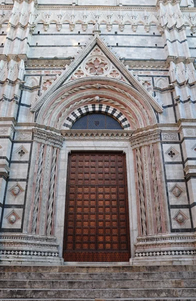 Puerta de la capilla — Foto de Stock