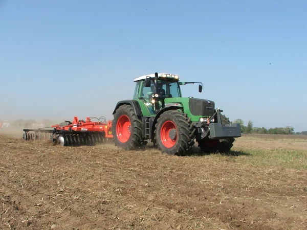 Green tractor — Stock Photo, Image