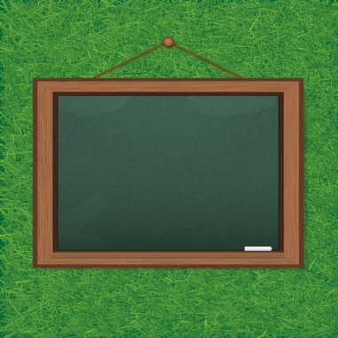 çim zemin üzerinde gerçekçi yazı tahtası 