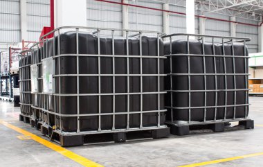 bir sanayi depolama sitesi davul