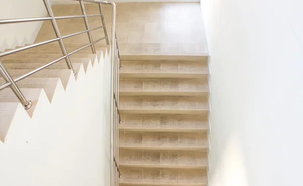 현대식 건물의 계단 — 스톡 사진