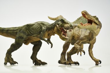 Aksiyon figür dinozor