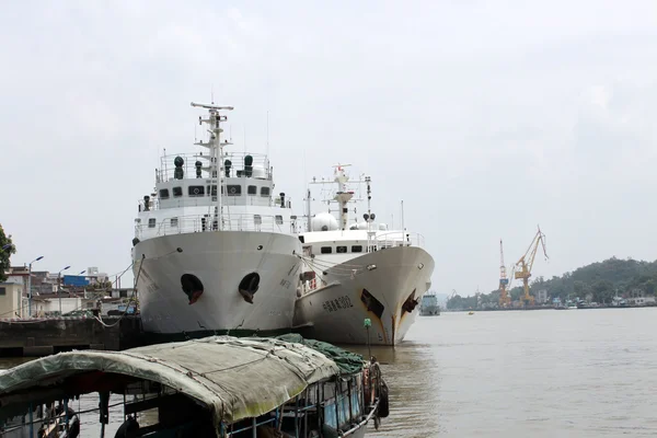 Çin balıkçılık yönetimi tekneler