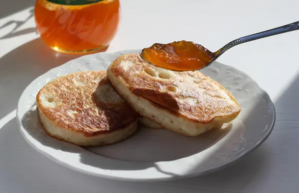 Freshly baked pancakes, selective focus — Stock Photo, Image