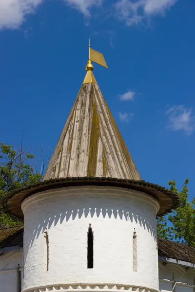 Tower of Andronikov Monastery outer walls, Moscow — Stock Photo, Image