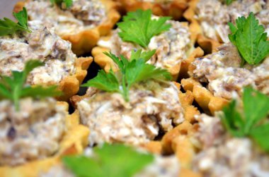 doldurulmuş sepetleri