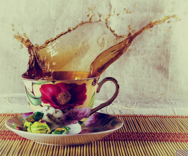 Брызги чая — стоковое фото