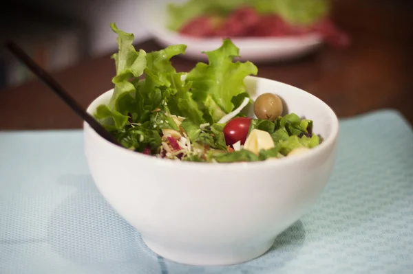 Plantaardige salade met kaas — Stockfoto