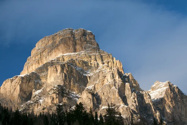 Dolomiti Sasslonger montagna in splendida luce del tramonto — Foto Stock