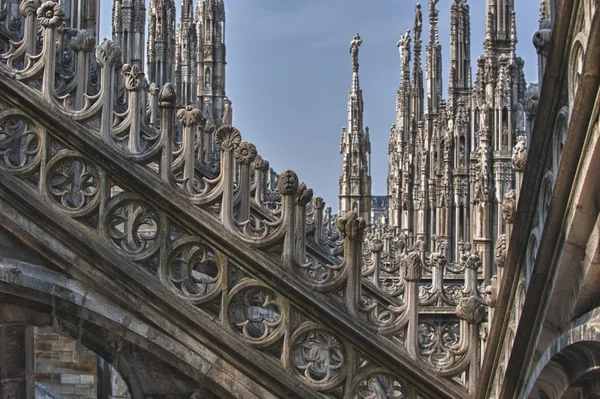 Milaan koepel kathedraal torens torens — Stockfoto