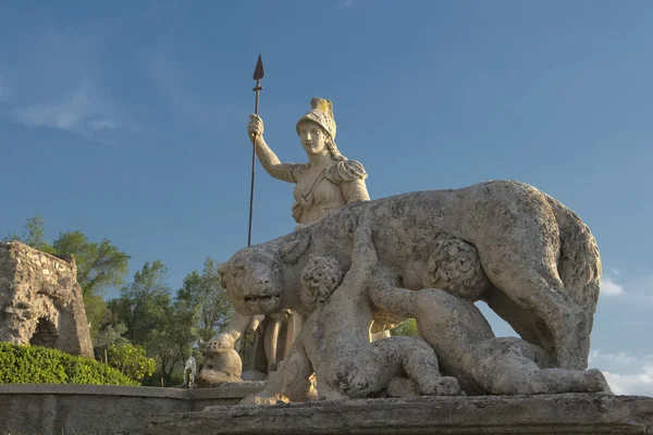 ローマのシンボル狼と子供 — ストック写真