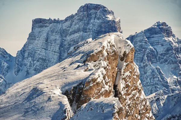 Dolomitas vista panorámica enorme en invierno tiempo de nieve —  Fotos de Stock