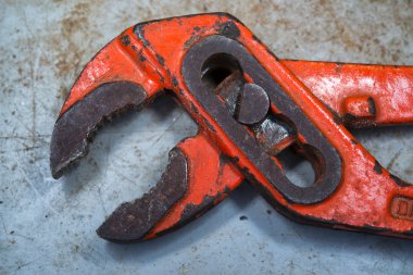 sert kullanılan eski kırmızı Kerpeten