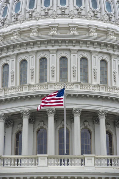 Washington Dc tőke részletesen amerikai zászló — Stock Fotó