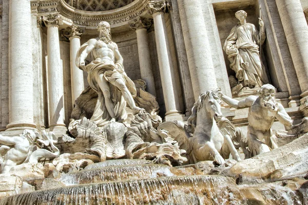 Rome Trevi Fountain sunny view — Stock Photo, Image