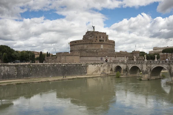 Castel sant'angelo sommarhem av popen Francis — Stockfoto