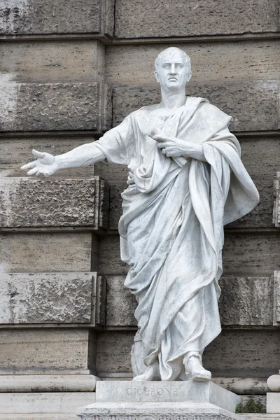 Marble roman statue: Cicerone — Stock Photo, Image