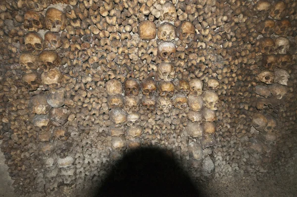 Catacombe di Parigi Teschi e ossa — Foto Stock