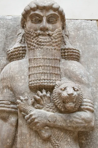 Antike babylonische und assyrische Skulptur Basrelief aus Mesopotamien — Stockfoto
