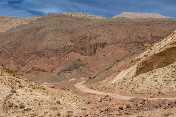 沙漠非洲的道路 — 图库照片
