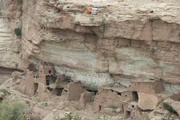 Pueblo marroquí en el desierto — Foto de Stock