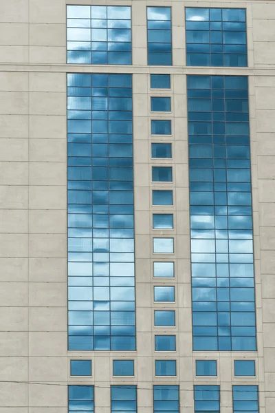Céu janela reflexão — Fotografia de Stock