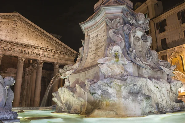 Rome pantheon place fountain — Stock Photo, Image