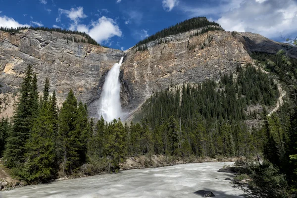 Cascate di Takkakaw — Foto Stock