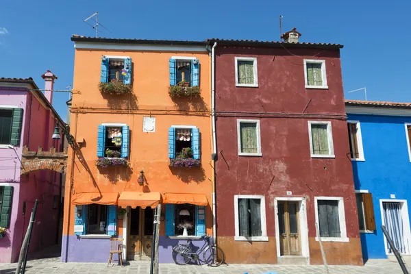 Färgglada hus burano Venedig — Stockfoto