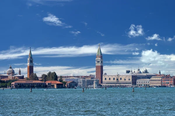 Vue de Venise depuis le lido — Photo