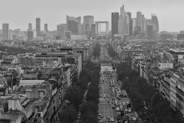 siyah-beyaz quartier savunma