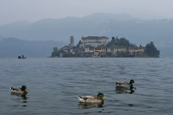 Vista al lago Orta — Foto de Stock