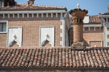 Venedik tuğla çatılar