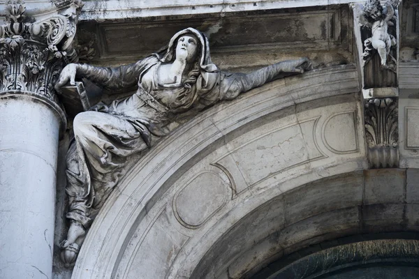 Venezia chiesa statua di marmo — Foto Stock