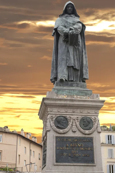 Giordanobrunostatue – stockfoto