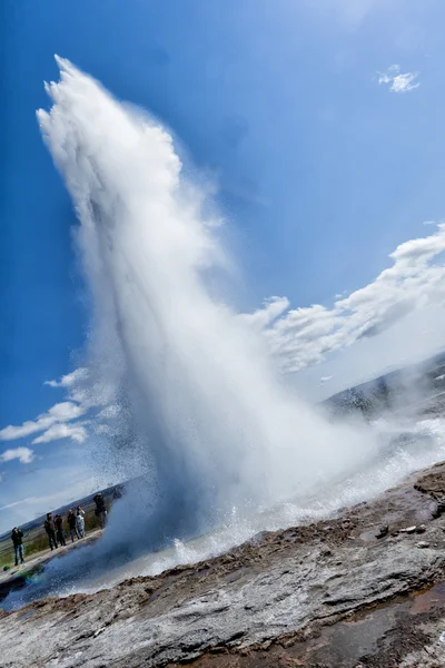 Geyser golpe na Islândia — Fotografia de Stock