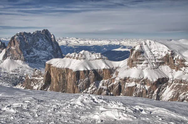 Pordoi-Berge auf Winterzeit — Stockfoto