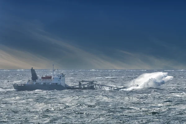 Het schip in de tempest — Stockfoto