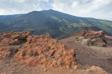 Etna yanardağı caldera lav