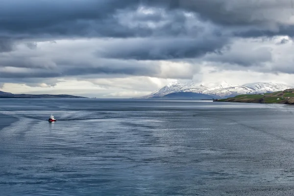 Akureyri, İzlanda kıyı görünümü — Stok fotoğraf