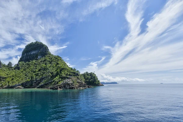 Turkuaz tropik cennet plaj okyanus deniz kristal suyu temizle — Stok fotoğraf