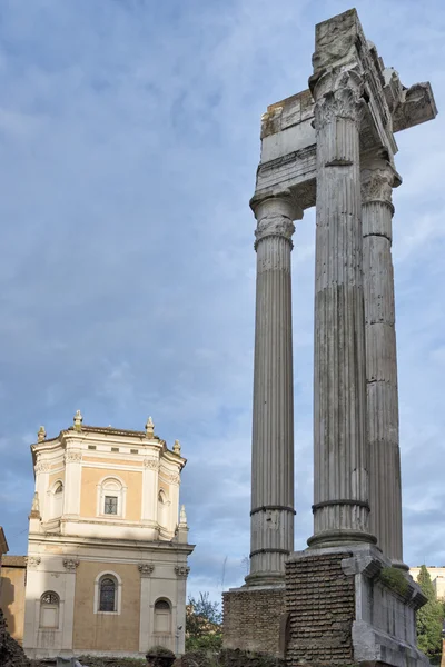 Marcello theatre i Rom — Stockfoto